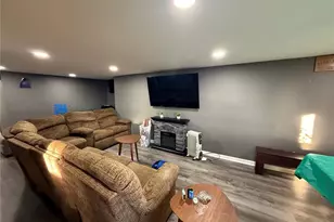 2670 Delaware Dr, Florissant, MO 63033 - Photo 19