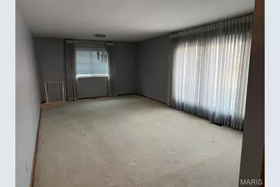 2670 Delaware Drive #N/A, Florissant, MO 63033 - Photo 3