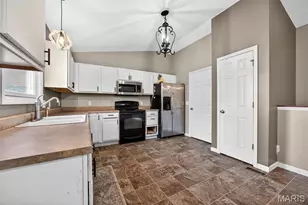 360 Rockport Dr, Troy, MO 63379 - Photo 11