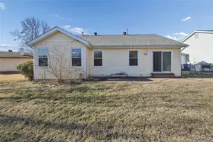 1203 Advance Dr, Florissant, MO 63031 - Photo 27