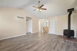 1203 Advance Dr, Florissant, MO 63031 - Photo 11