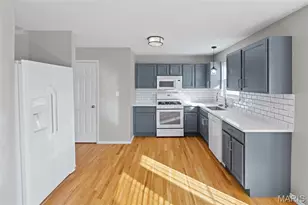 4381 Bristol View Ct, Saint Louis, MO 63129 - Photo 11