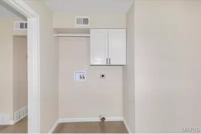 11218 Saint Shawn Lane, Saint Ann, MO 63074 - Photo 9