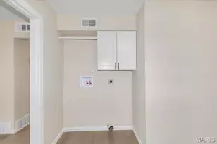 11218 St Shawn Ln, Saint Ann, MO 63074 - Photo 9