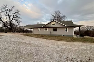 19841 Hwy 32, Saint Genevieve, MO 63670 - Photo 3