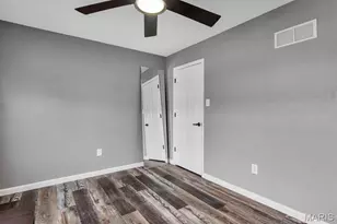 25 Bedford Way, Wentzville, MO 63385 - Photo 5