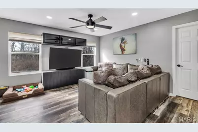 25 Bedford Way, Wentzville, MO 63385 - Photo 9