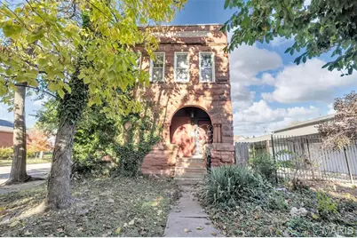 4169 McPherson Avenue, Saint Louis, MO 63108 - Photo 1