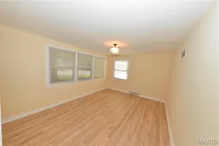 1005 Hawthorn Ave, Saint Charles, MO 63301 - Photo 5