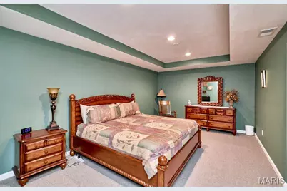 4049 Portland Ridge Drive, Florissant, MO 63034 - Photo 35