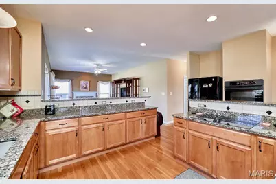 4049 Portland Ridge Drive, Florissant, MO 63034 - Photo 15