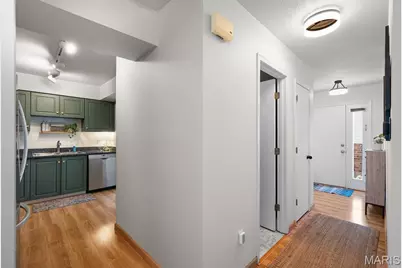 2042 Kentmore Lane, Chesterfield, MO 63017 - Photo 7