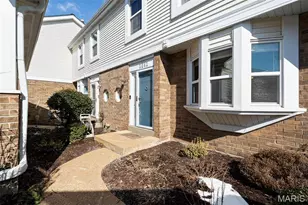 2042 Kentmore Ln, Chesterfield, MO 63017 - Photo 1