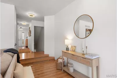 2042 Kentmore Lane, Chesterfield, MO 63017 - Photo 11