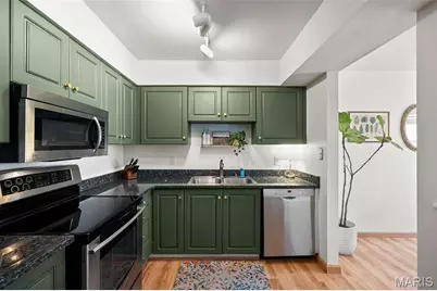 2042 Kentmore Lane, Chesterfield, MO 63017 - Photo 13