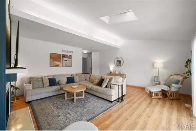 2042 Kentmore Lane, Chesterfield, MO 63017 - Photo 9