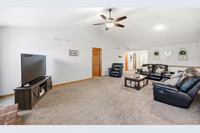 1029 Pin Oak Drive, Warrenton, MO 63383 - Photo 9