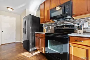 332 Willott Square Dr, Saint Peters, MO 63376 - Photo 3