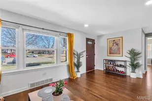 9955 Box Elder Ct, Saint Louis, MO 63123 - Photo 7