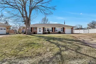 9955 Box Elder Ct, Saint Louis, MO 63123 - Photo 1