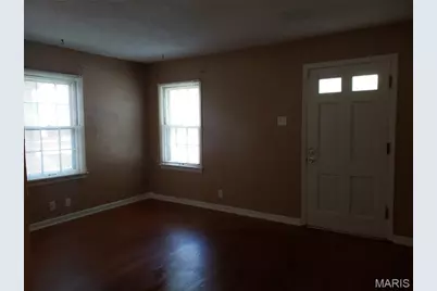 6717 Thurston Avenue, Saint Louis, MO 63134 - Photo 5