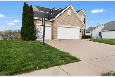 704 Julia Elizabeth Drive, Wentzville, MO 63385 - Photo 13
