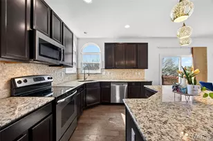 704 Julia Elizabeth Dr, Wentzville, MO 63385 - Photo 9