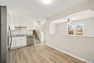 90 Brightmoor Dr, Florissant, MO 63033 - Photo 5