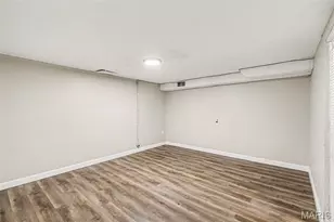 90 Brightmoor Dr, Florissant, MO 63033 - Photo 11