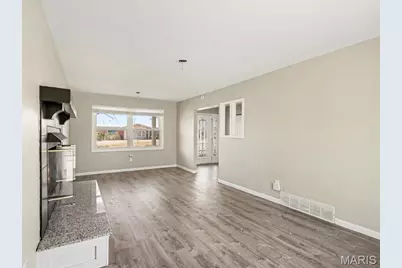 90 Brightmoor Drive, Florissant, MO 63033 - Photo 3