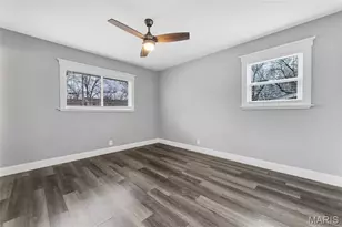 11152 Port Royal Dr, Saint Louis, MO 63146 - Photo 11