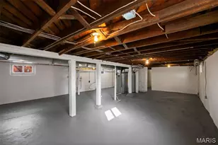 8925 Argyle Ave, Overland, MO 63114 - Photo 23