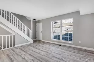 10510 Briston Ct, Saint Louis, MO 63114 - Photo 5