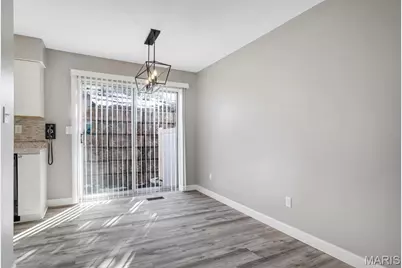 10510 Briston Court, Saint Louis, MO 63114 - Photo 7