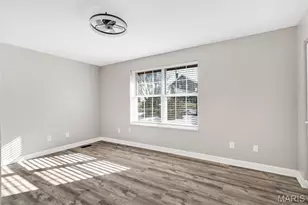 10510 Briston Ct, Saint Louis, MO 63114 - Photo 19