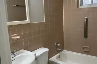 10605 Spring Garden Dr, Saint Louis, MO 63137 - Photo 7