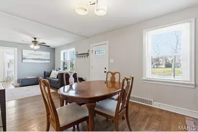 8628 Charlton Lane, Saint Louis, MO 63123 - Photo 13