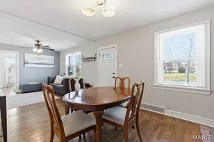 8628 Charlton Ln, Saint Louis, MO 63123 - Photo 13