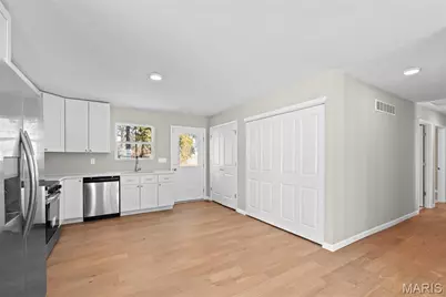 309 E Arlee Avenue, Saint Louis, MO 63125 - Photo 11