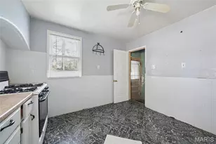 6949 Claremore Dr, Saint Louis, MO 63121 - Photo 11