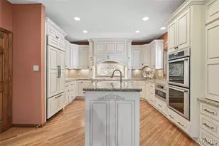 5716 Lilac Trails Dr, Saint Louis, MO 63128 - Photo 9