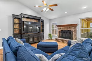 415 Saratoga Dr, De Soto, MO 63020 - Photo 9