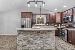 415 Saratoga Dr, De Soto, MO 63020 - Photo 5