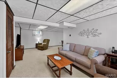 10027 Lackland Road, Saint Louis, MO 63114 - Photo 17