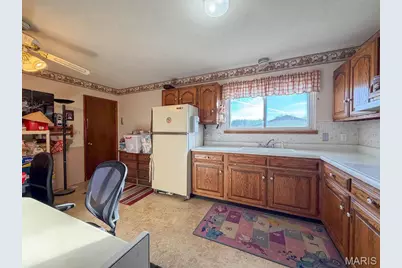 202 Meadowbrook Drive, Farmington, MO 63640 - Photo 33