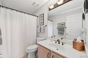 986 Barnard College Ln, University City, MO 63130 - Photo 11