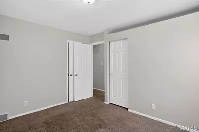 10828 Glen Garry Road, Saint Louis, MO 63137 - Photo 21