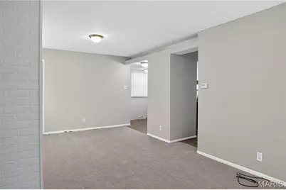 10828 Glen Garry Road, Saint Louis, MO 63137 - Photo 13