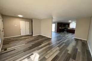 2010 Cordoba Dr, Florissant, MO 63033 - Photo 9