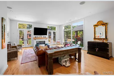 7526 Washington Avenue, University City, MO 63130 - Photo 3